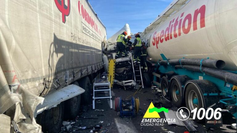 Tres personas mueren y otras 18 resultan heridas en los accidentes múltiples de la A-4 en Santa Cruz de Mudela