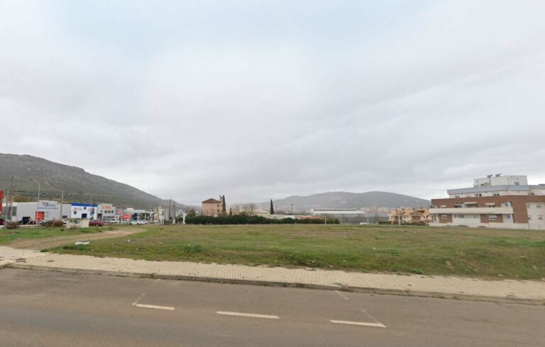 Puertollano suma una década de maraña judicial para incautar más de 200.000 euros a Residencial Azucena por la obra que jamás realizó