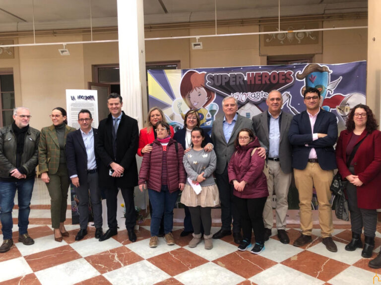 Encarnación Medina resalta la labor de Laborvalía para potenciar la capacidad creativa de las personas con discapacidad