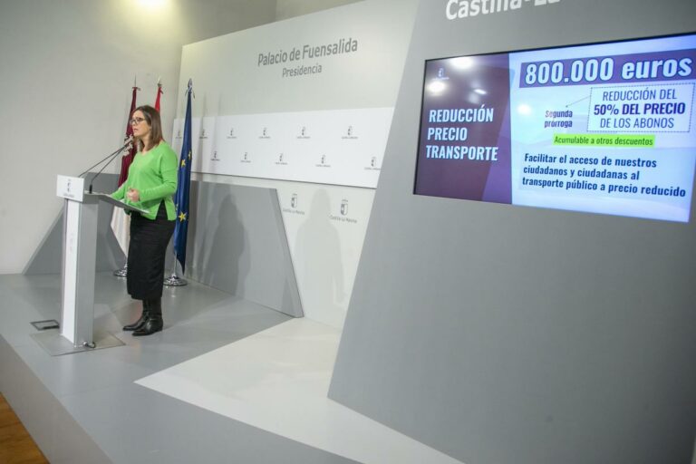El Gobierno regional destina 800.000 euros a la segunda prórroga del descuento del 50 por ciento para los abonos de transportes en las líneas de titularidad autonómica