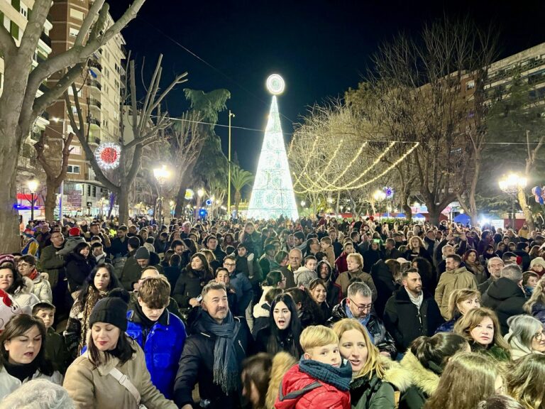 El alcalde de Puertollano entrega las llaves de la ciudad a los Reyes Magos, a quienes pide prosperidad y trabajo