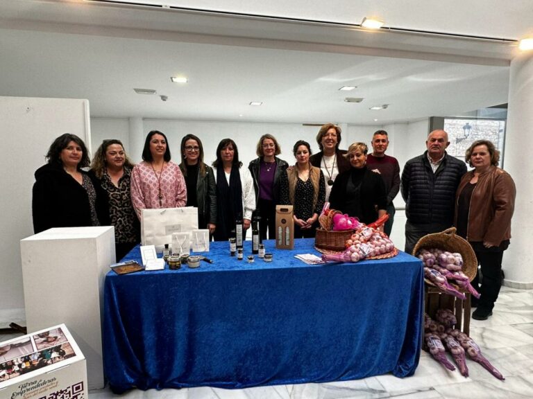 El Gobierno regional ensalza el trabajo de las emprendedoras en el medio rural y destaca la necesidad de visibilizarlo para seguir creando referentes
