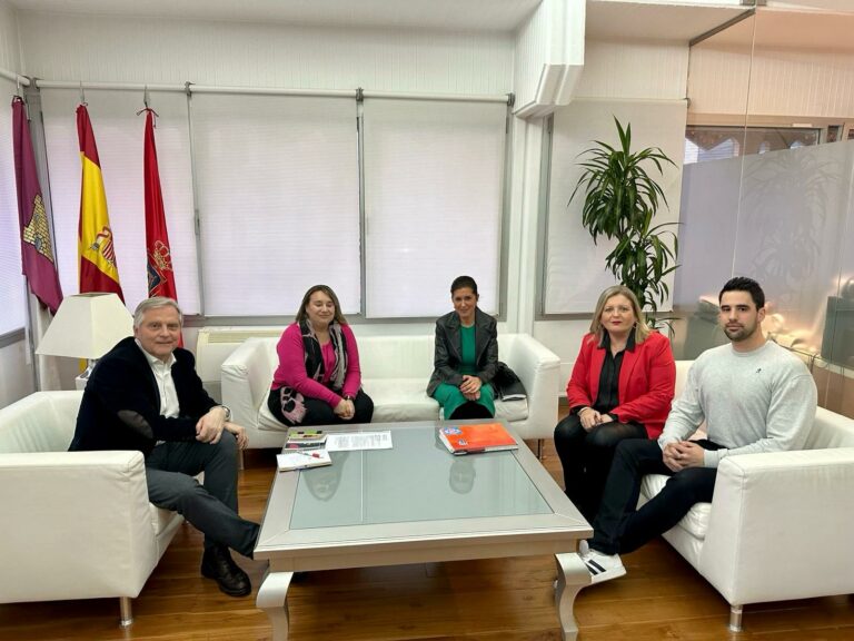 El alcalde de Ciudad Real se reúne con FibroReal