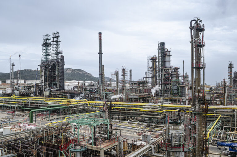 El complejo industrial de Repsol en Puertollano se reforzará «para mantenerse entre los más avanzados del mundo»