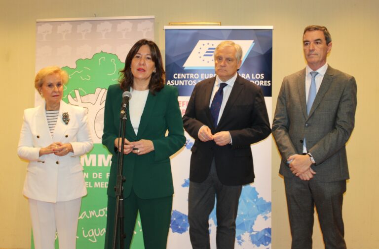 Blanca Fernández destaca el liderazgo de Castilla-La Mancha en los cuidados al ser la región que más invierte en las personas mayores