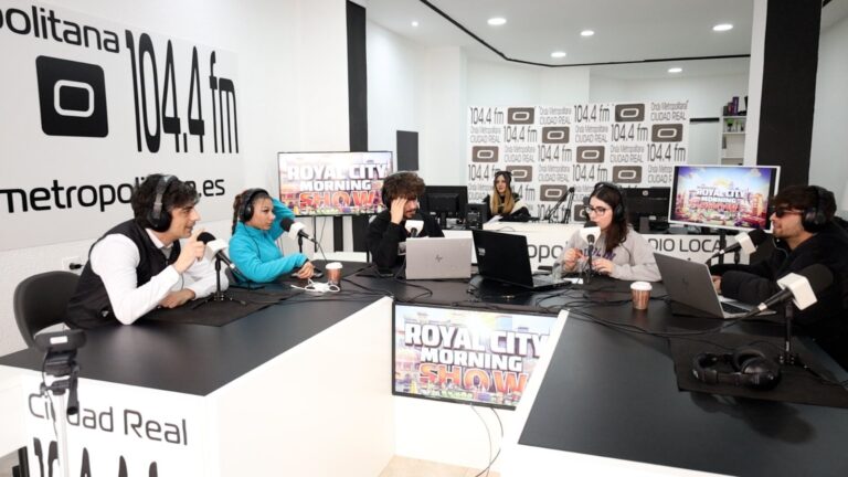 Onda Metropolitana, radio nacida en un cuarto piso de Ciudad Real hasta abrirse en canal en un escaparate de Calatrava
