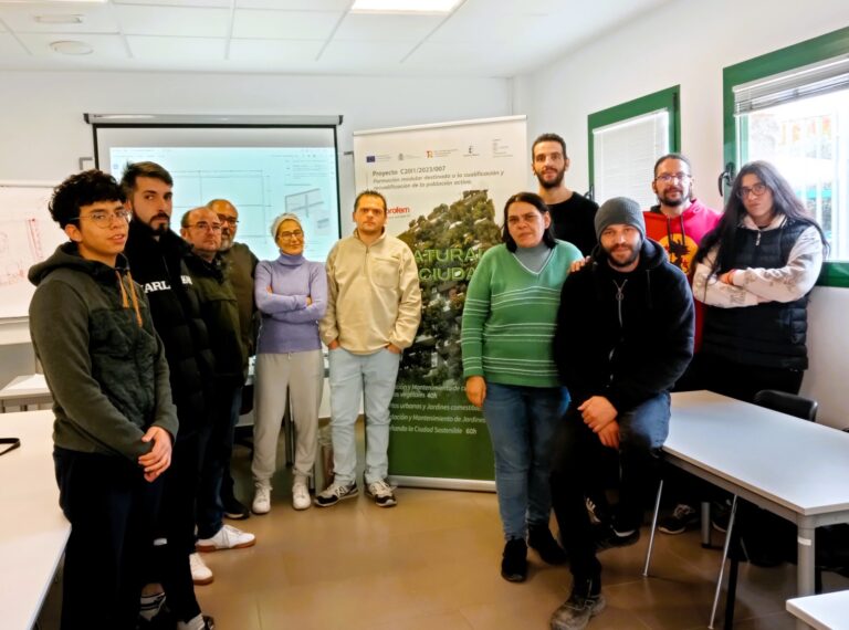 Ciudad Real: Los 14 alumnos del programa «Renaturaliza la ciudad» reciben sus diplomas