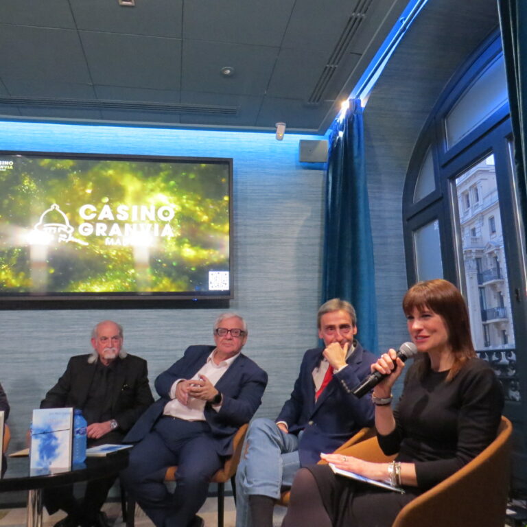 Presentación del libro Tiempos de tormenta de José María Triper