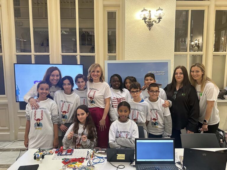 Los alumnos del CEIP Jorge Manrique de Ciudad Real muestran sus conocimientos a la ministra de Educación