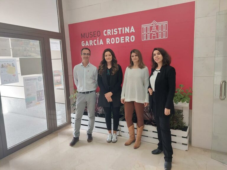 Las comisarias de ARTFEM 2024 presentan al concejal de Cultura el proyecto de la nueva edición