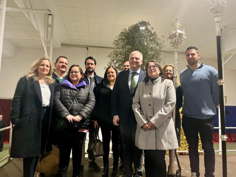 El alcalde de Ciudad Real inaugura la exposición cofrade ‘Priostías’
