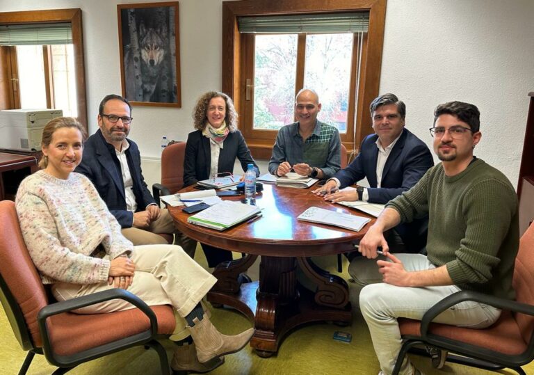 El Consorcio de RSU de Ciudad Real se reúne con Ecoembes para planificar la mejora de la sensibilización ciudadana sobre los residuos de envases y papel y cartón