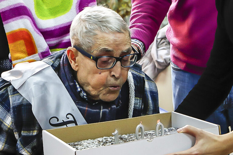 Ramón Piqueras García cumple cien años arropado del cariño de Calzada y Argamasilla de Calatrava