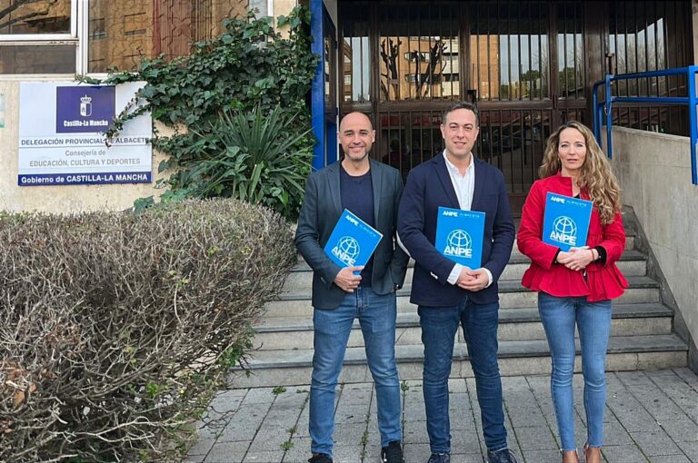 ANPE pide la implicación del consejero de Educación para el desarrollo normativo de la integración de docentes en el grupo A1