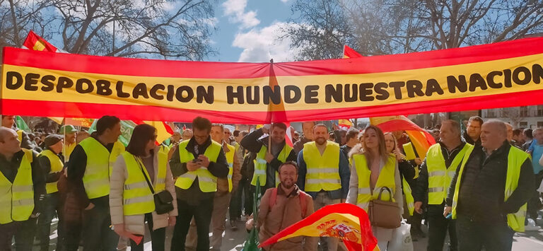El alcalde de Brazatortas apoya a los agricultores en Madrid