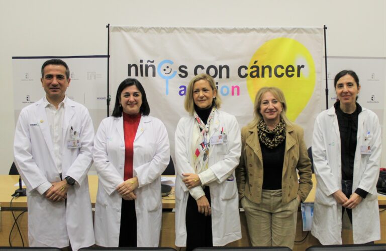 La gerente del Area Integrada de Ciudad Real subraya la importancia de visibilizar el cáncer infantil con la conmemoración de su día internacional