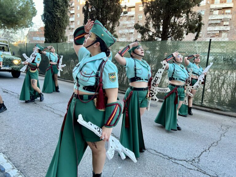 Fantasía y ambientazo carnavalero en el multitudinario desfile de Puertollano