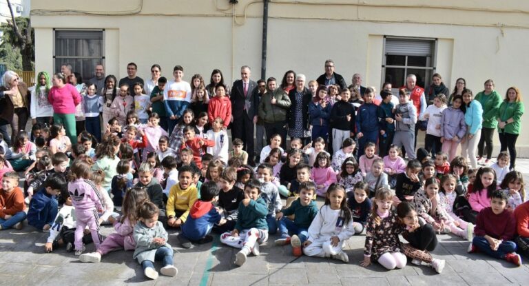 Puertollano: La comunidad educativa del colegio Ángel Andrade contribuye con 400 kilos solidarios a familias sin recursos