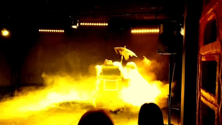 Magia, malabares y humor en ‘Clownomadas’, presentado en el Teatro de la Sensación