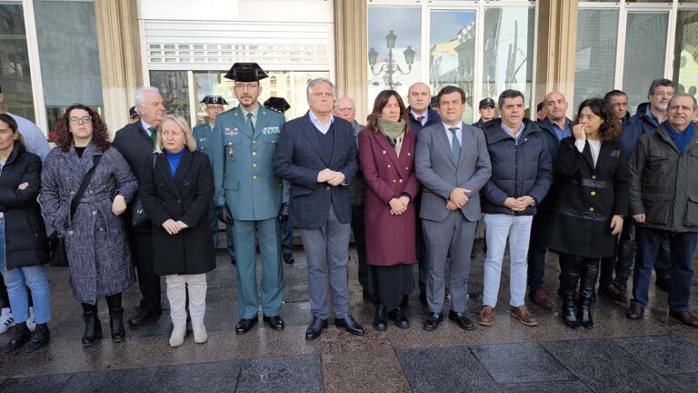 Ciudad Real muestra su dolor por la muerte de los guardias civiles en Barbate