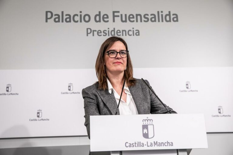 La Junta ejercerá acciones judiciales como acusación particular por las pintadas homófobas y actos vandálicos en el IES ‘Margarita Salas’ de Seseña