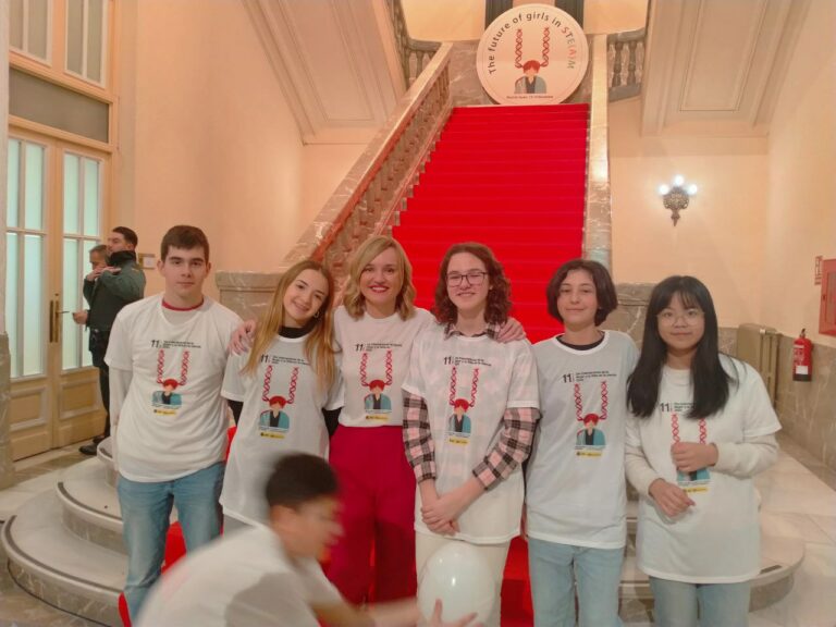 Ciudad Real: Alumnas del IES Maestro Juan de Ávila ven reconocido su trabajo en la Feria “Niñas en Pie de Ciencia”, del Ministerio de Educación
