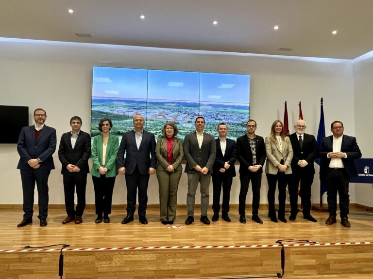 Repsol y Junta firman en Puertollano el primer protocolo de recogida de aceite usado para la elaboración de combustible renovable