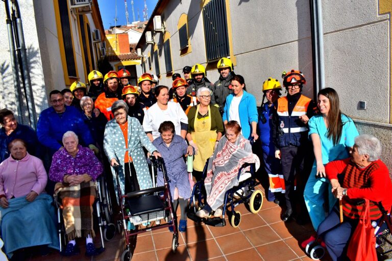 Puertollano: Un simulacro pone a punto el plan de autoprotección de la residencia de las Hermanas de la Cruz