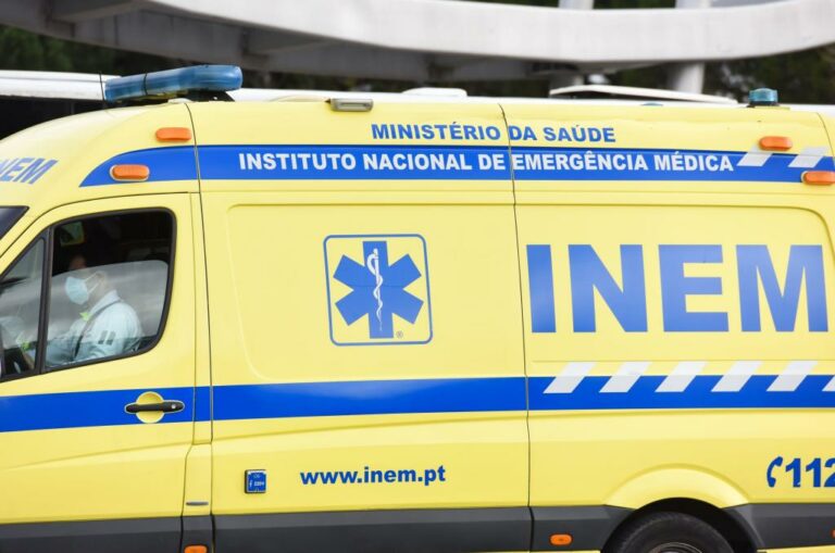 Mueren en la factoría de Repsol de Sines dos trabajadores brasileños contratados por una empresa de montajes de Puertollano