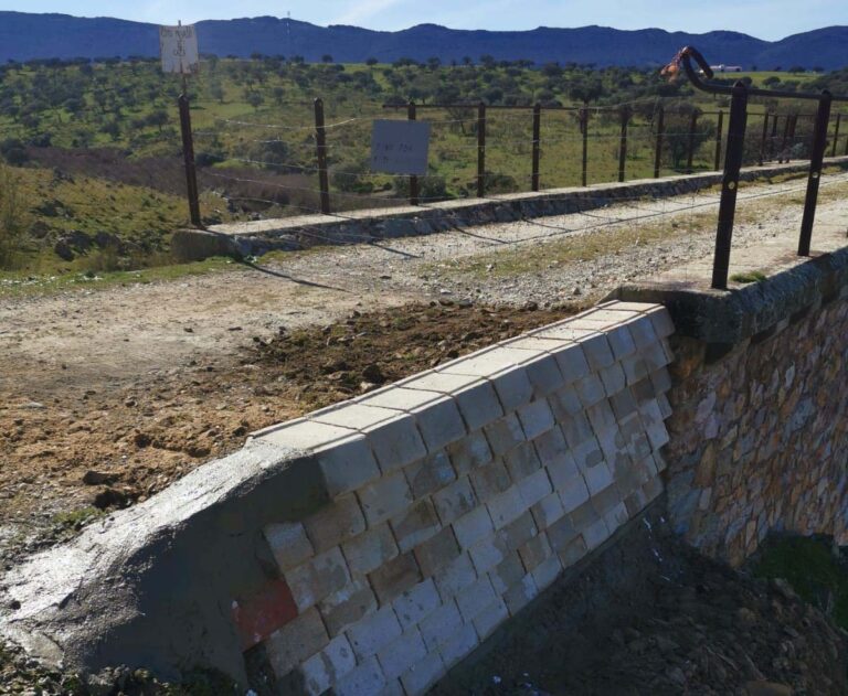 El Ayuntamiento de Puertollano  restaura «en tiempo récord» el acceso al histórico viaducto sobre el Tablillas