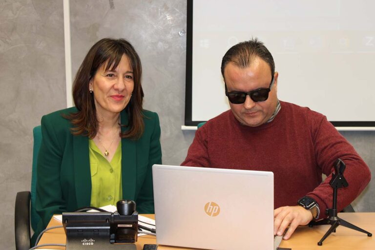Blanca Fernández destaca las medidas integrales del Gobierno regional para favorecer la incorporación laboral de las mujeres con discapacidad
