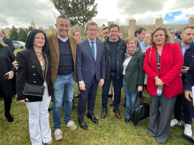 Valverde pone en valor el trabajo desinteresado y vocación de servicio de los “concejales de pueblo”