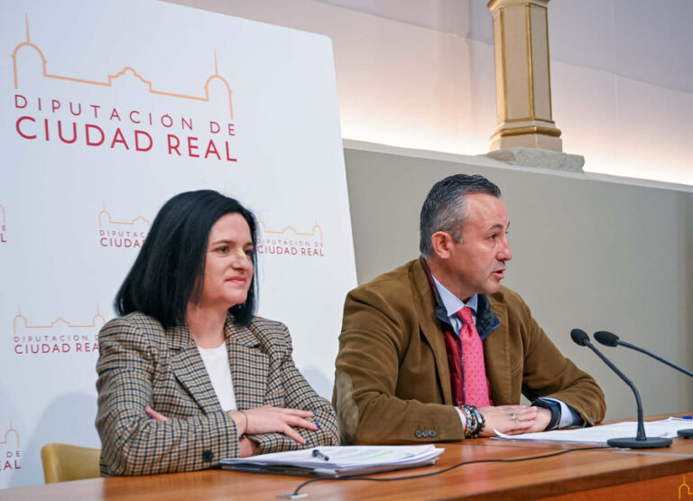 La Diputación presenta nuevas herramientas electrónicas de recaudación e inspección y anuncia la vuelta del anticipo reintegrable que se paralizó en 2023