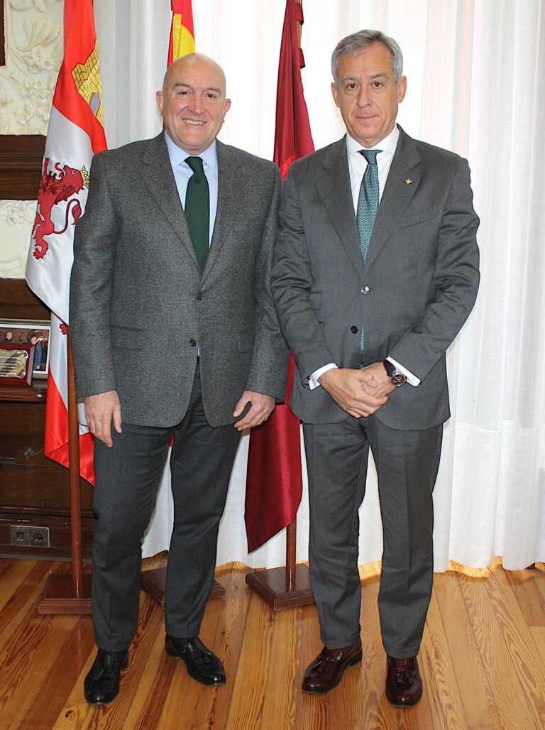 Eurocaja Rural traslada al alcalde de Valladolid su vocación de servicio e implicación con el desarrollo de la ciudad
