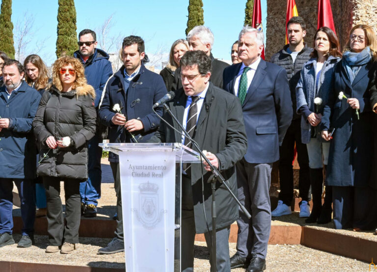 Valverde afirma que una buena manera de homenajear a las víctimas del 11-M es recuperar el consenso y la concordia en la vida pública