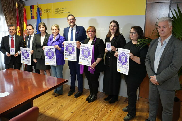 El Gobierno regional pondrá en marcha la ´Estantería Arcoíris´ en 200 bibliotecas de Castilla-La Mancha y bibliobuses