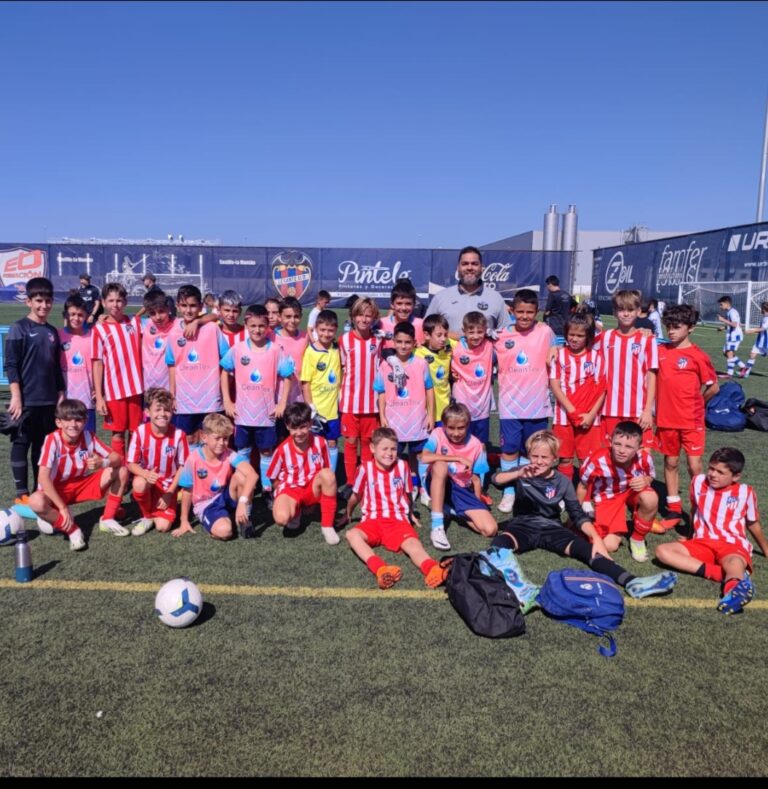 CD Mineros, el club de padres e hijos de Puertollano que ha logrado entrar en la élite del fútbol base