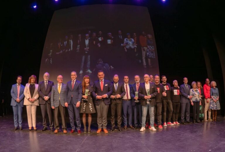 El Gobierno de Castilla-La Mancha destaca el rigor, la veracidad y la identidad territorial que aportan los medios de comunicación locales