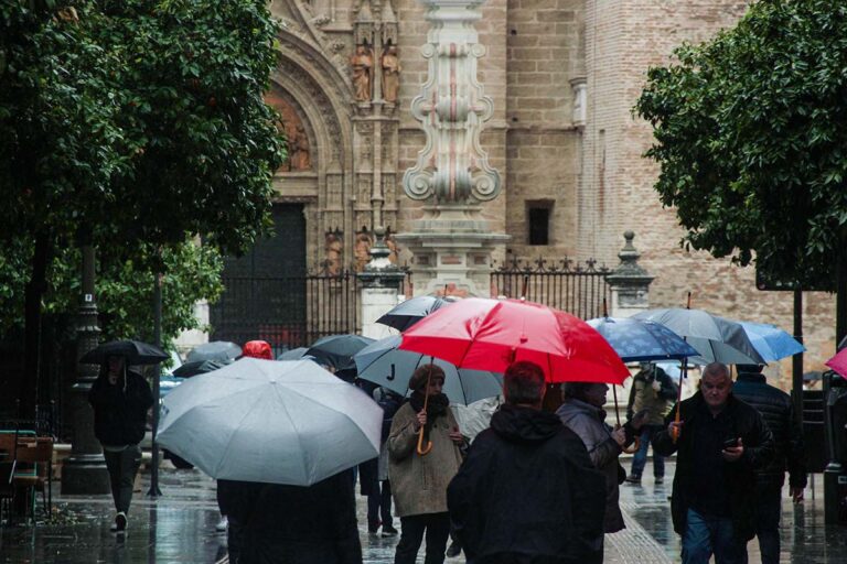Sábado de lluvias generalizadas y temperaturas sin cambios