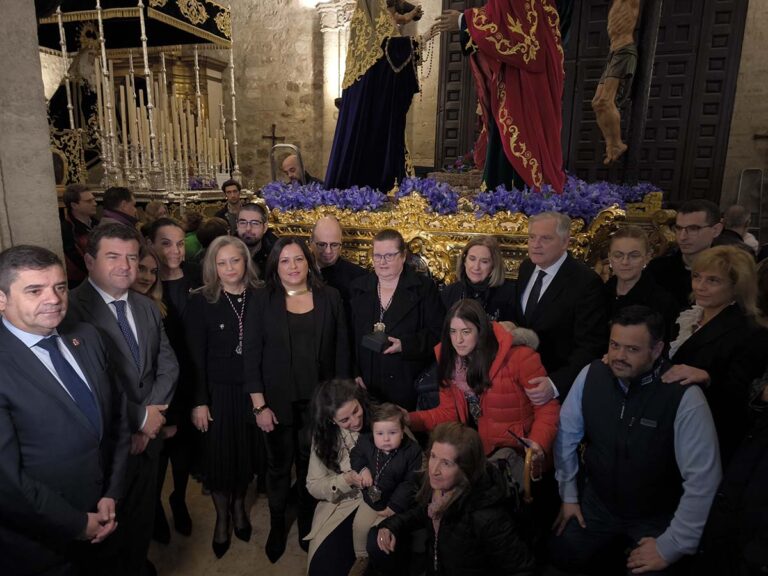 Ciudad Real: La Hermandad del Santísimo Cristo del Perdón y de las Aguas recibe la medalla de la corporación
