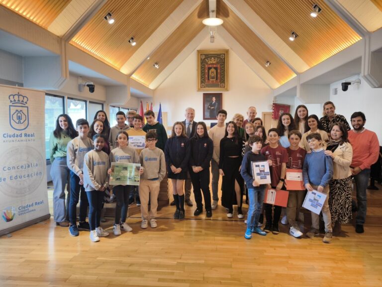 Cañizares, a los participantes de “Nosotros proponemos”: “vuestras inquietudes son también las nuestras”