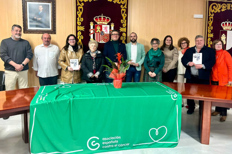 Dulce presentación en Argamasilla de Calatrava del libro donde Marciano Sánchez acompaña a su madre