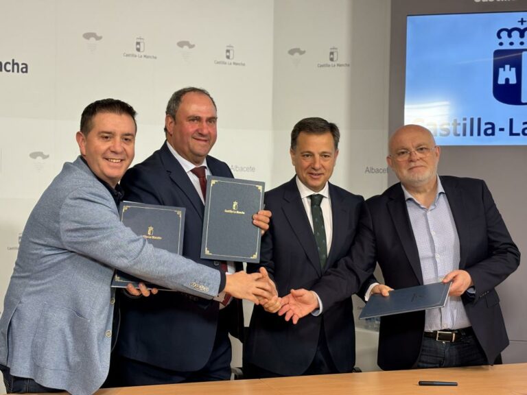El Gobierno regional ratifica con su participación en EXPOVICAMAN y FIQAB su apoyo el sector agrícola y ganadero y a los productos agroalimentarios
