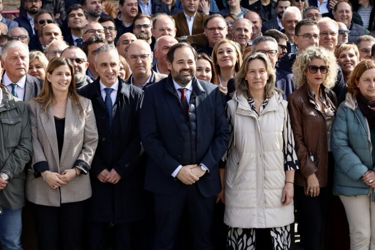 Los alcaldes del PP claman contra el canon del agua de Page, «una medida abusiva que convierte a los ayuntamientos en recaudadores del Gobierno regional”