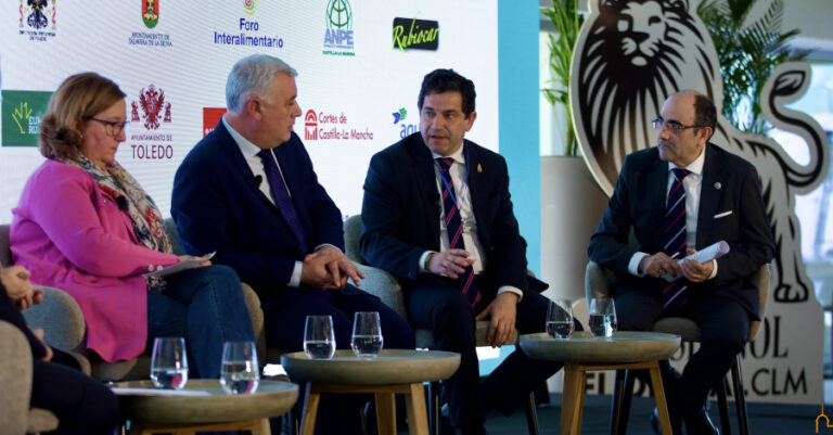 Valverde pide una reflexión “honesta y sincera” con respecto a la prestación de servicios que no competen a los ayuntamientos y a quien corresponde financiarlos