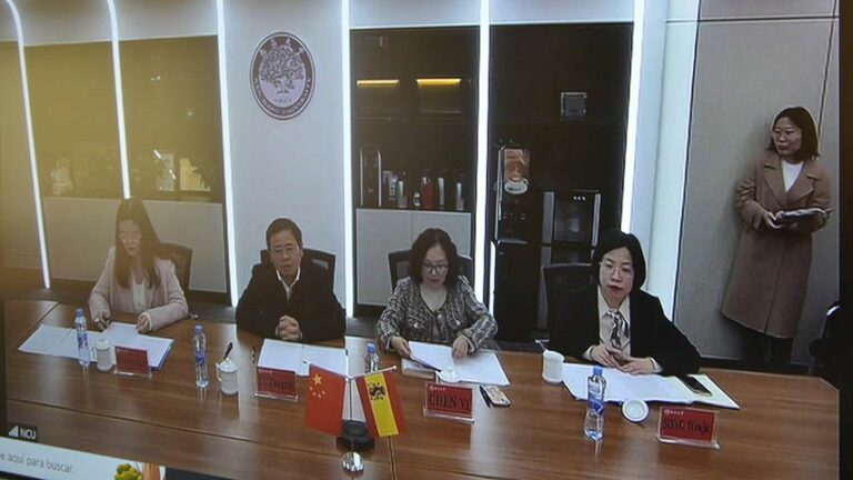 El Instituto Confucio de la UCLM presenta su balance de actividades a la Universidad de Nanchang