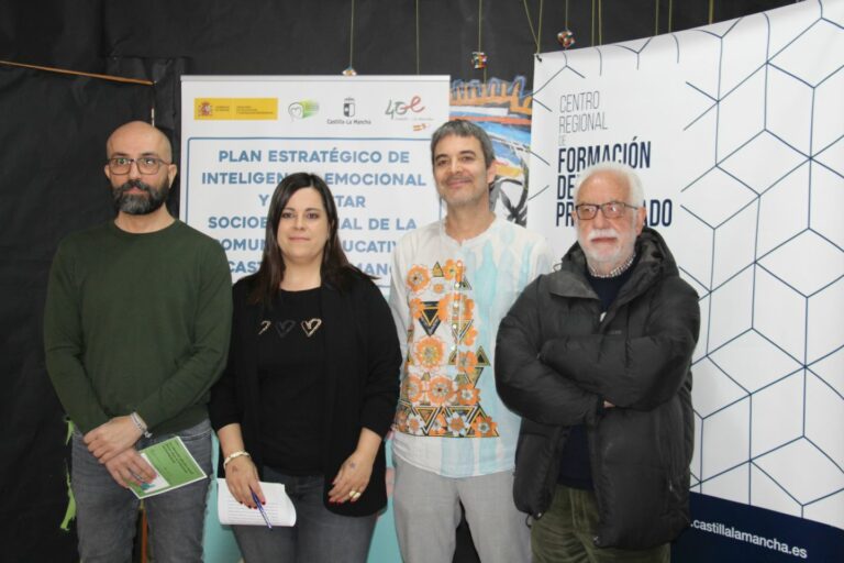 Alrededor de 90 docentes asisten a Alcázar para participar en una jornada de educación afectivo-sexual