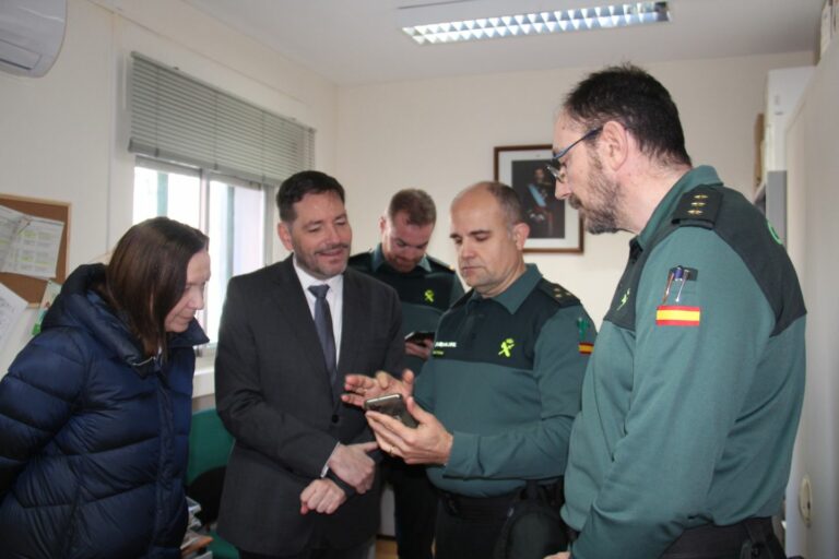 El subdelegado del Gobierno en Ciudad Real visita las instalaciones de la Guardia Civil y la Policía Nacional en Alcázar de San Juan