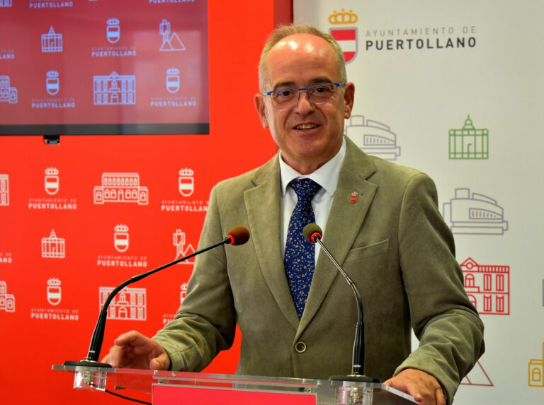 Puertollano: Entra en marcha una nueva fregadora de alta presión para la limpieza del centro y barriadas