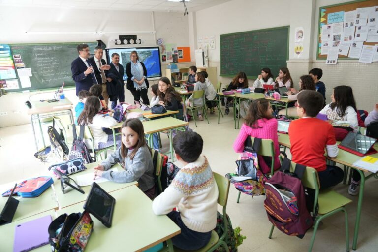 El Gobierno de García-Page felicita al CEIP ‘Ferroviario’ por sus 100 años al servicio de la educación en Ciudad Real